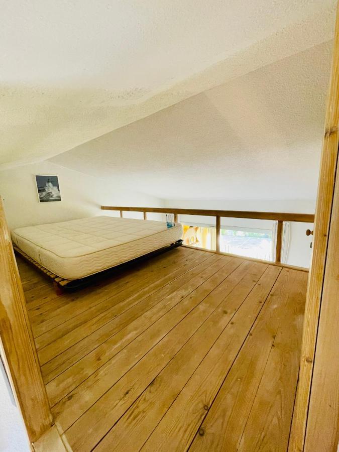Bel Appartement Avec Mezzanine, Vue Mer Et Piscine Cogolin Luaran gambar