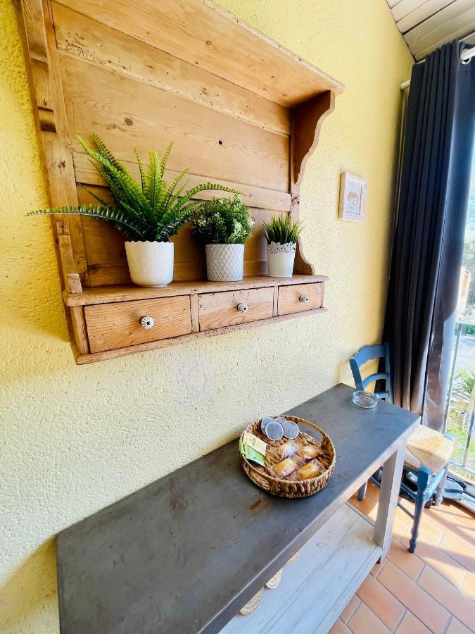Bel Appartement Avec Mezzanine, Vue Mer Et Piscine Cogolin Luaran gambar