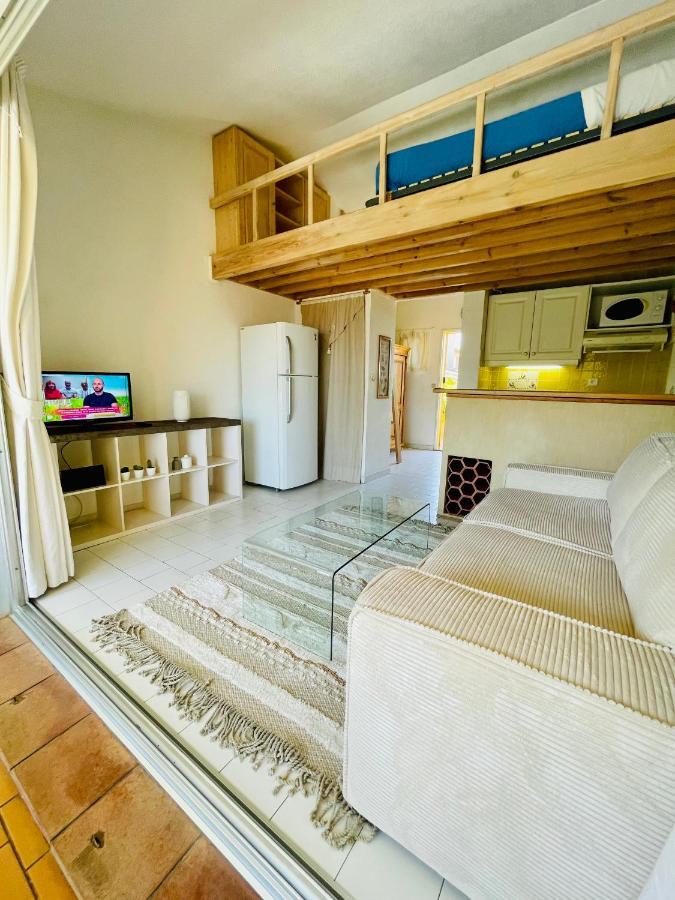 Bel Appartement Avec Mezzanine, Vue Mer Et Piscine Cogolin Luaran gambar
