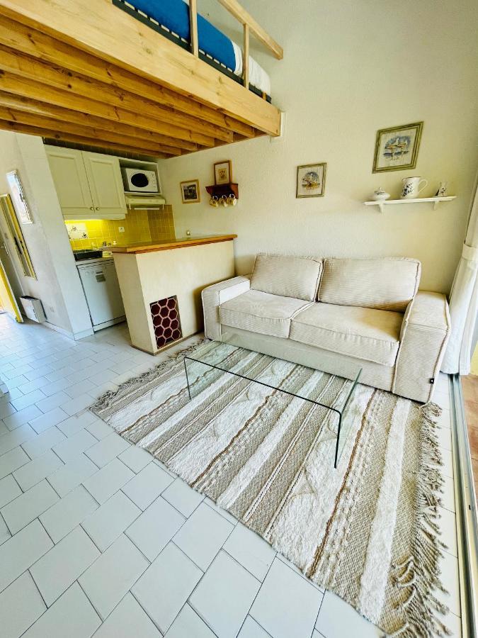 Bel Appartement Avec Mezzanine, Vue Mer Et Piscine Cogolin Luaran gambar