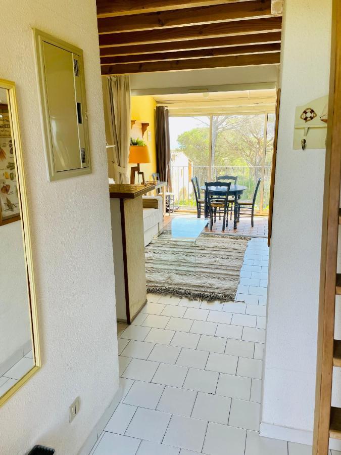 Bel Appartement Avec Mezzanine, Vue Mer Et Piscine Cogolin Luaran gambar
